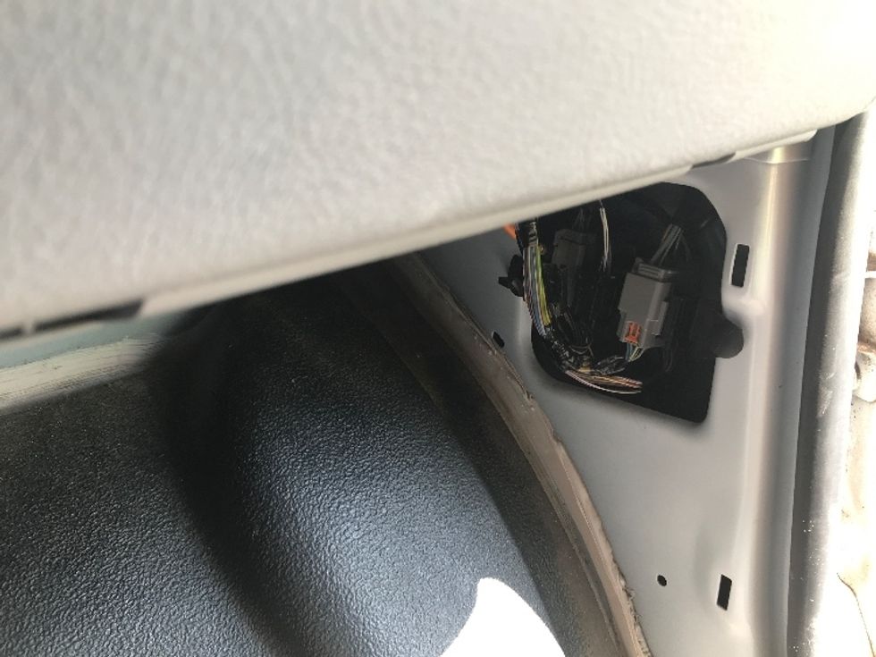 Light Duty Box Truck-Light and Medium Duty Trucks-Ford-2022-E350-Garland-TX-95,535\n\t\tmiles-$ 31,250 - Image 25