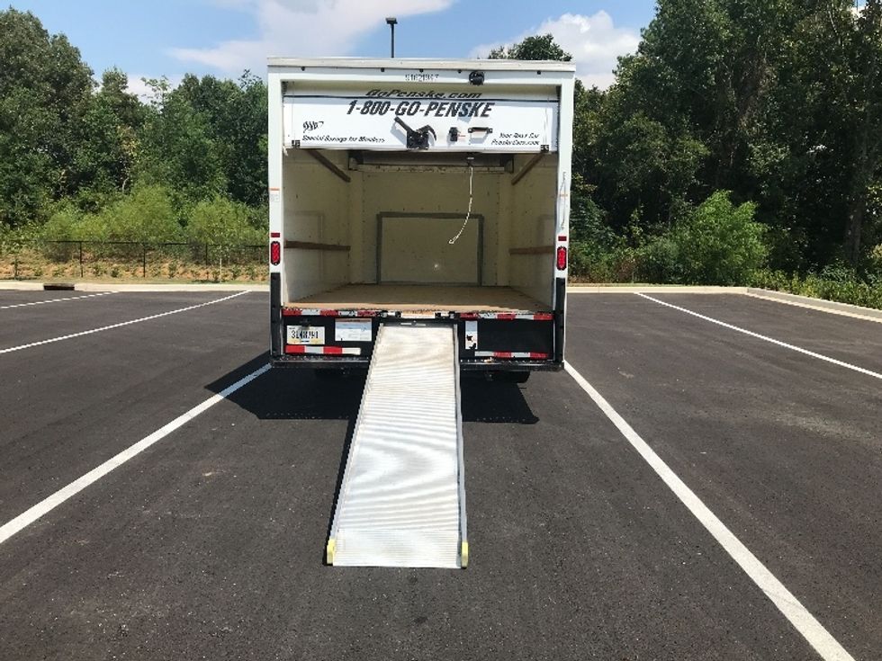 Light Duty Box Truck-Light and Medium Duty Trucks-Ford-2022-E350-Garland-TX-95,535\n\t\tmiles-$ 31,250 - Image 9