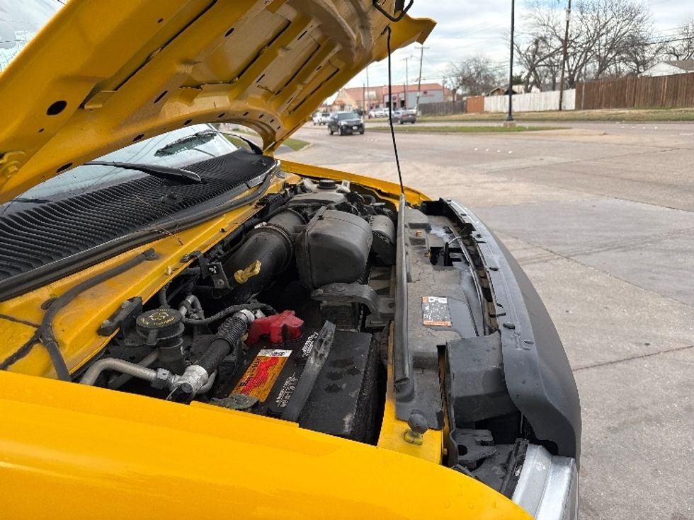 Light Duty Box Truck-Light and Medium Duty Trucks-Ford-2022-E350-Garland-TX-99,112\n\t\tmiles-$ 28,000 - Image 23