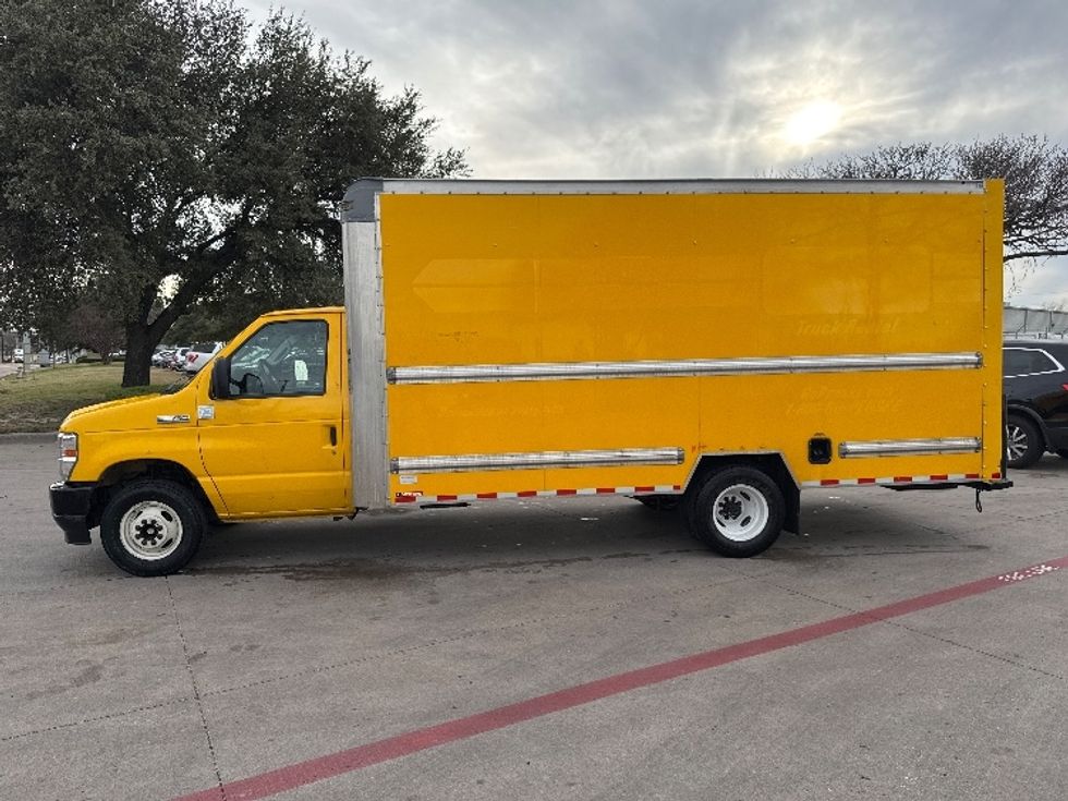 Light Duty Box Truck-Light and Medium Duty Trucks-Ford-2022-E350-Garland-TX-99,112\n\t\tmiles-$ 28,000 - Image 4