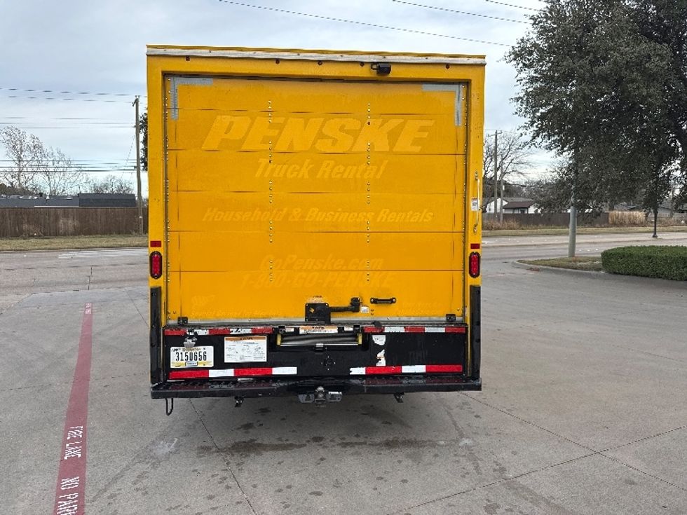 Light Duty Box Truck-Light and Medium Duty Trucks-Ford-2022-E350-Garland-TX-99,112\n\t\tmiles-$ 28,000 - Image 7