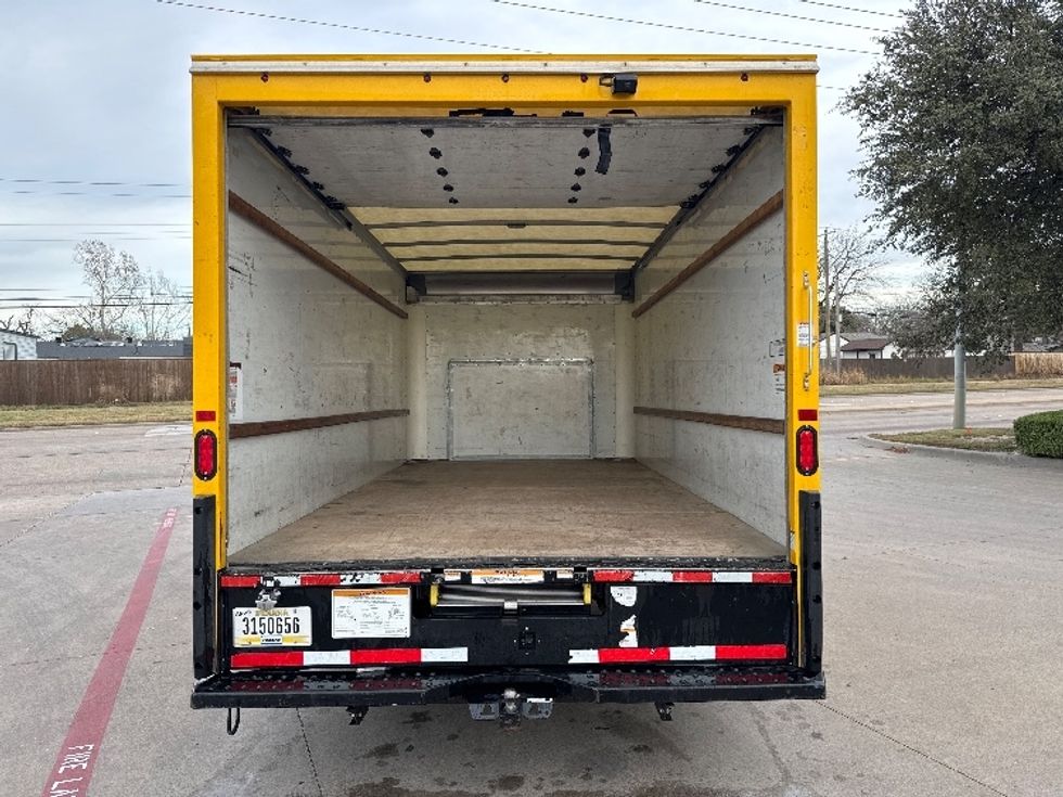 Light Duty Box Truck-Light and Medium Duty Trucks-Ford-2022-E350-Garland-TX-99,112\n\t\tmiles-$ 28,000 - Image 8