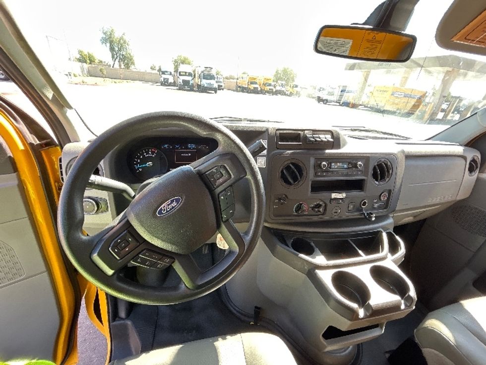 Light Duty Box Truck-Light and Medium Duty Trucks-Ford-2022-E350-Goodyear-AZ-89,166\n\t\tmiles-$ 30,750 - Image 18