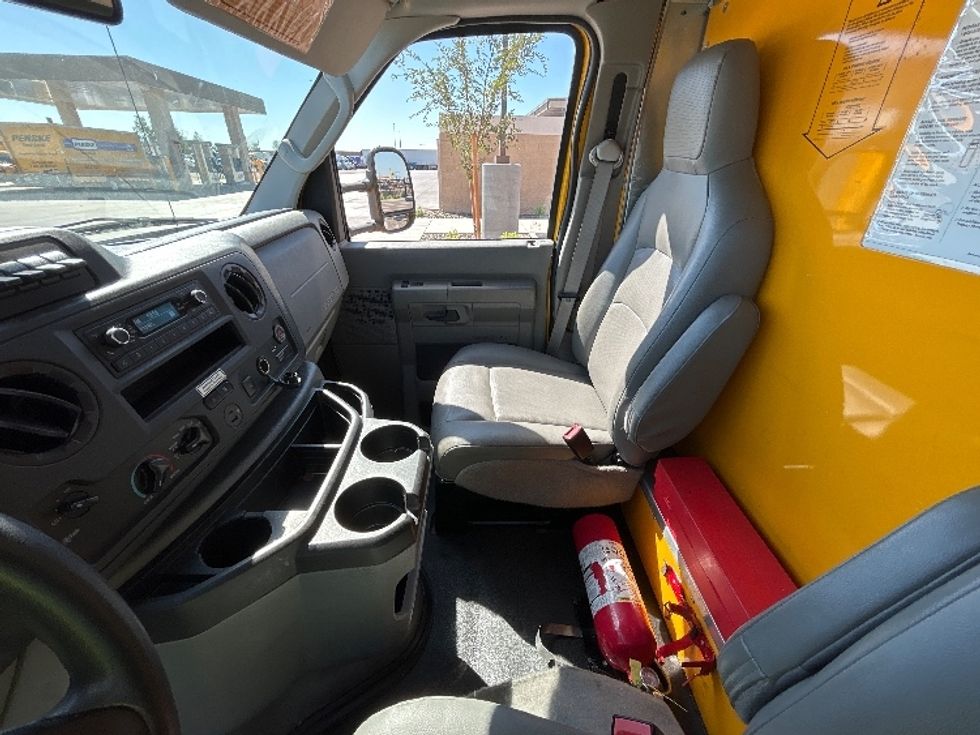 Light Duty Box Truck-Light and Medium Duty Trucks-Ford-2022-E350-Goodyear-AZ-89,166\n\t\tmiles-$ 30,750 - Image 19