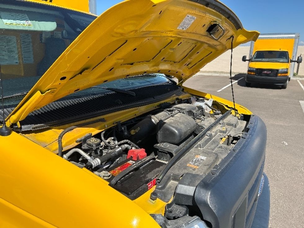 Light Duty Box Truck-Light and Medium Duty Trucks-Ford-2022-E350-Goodyear-AZ-89,166\n\t\tmiles-$ 30,750 - Image 23