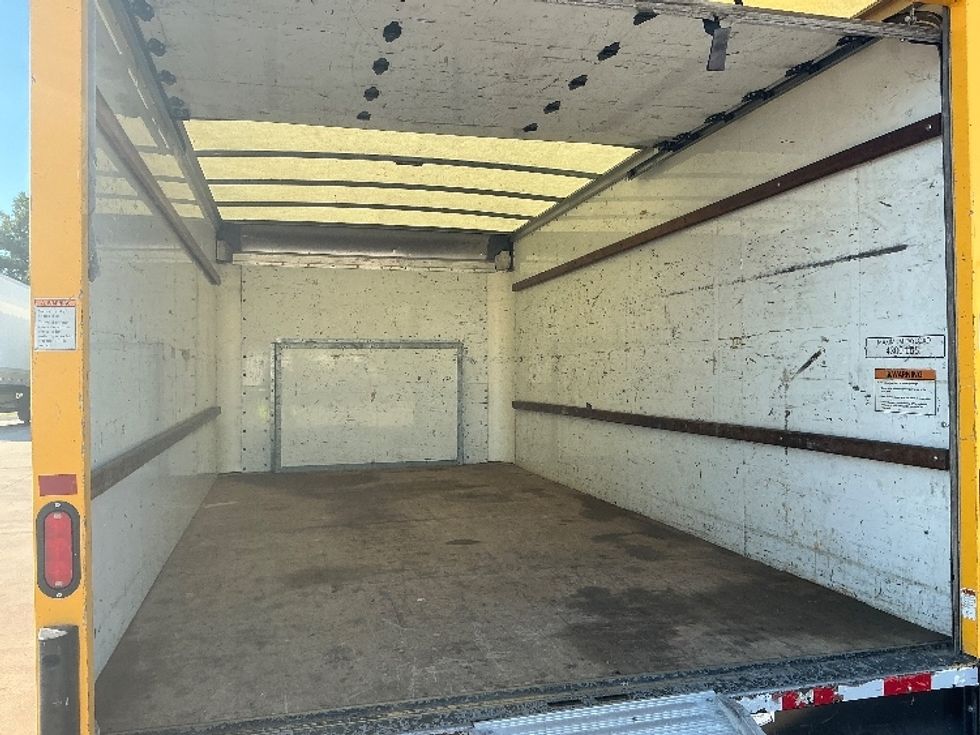 Light Duty Box Truck-Light and Medium Duty Trucks-Ford-2022-E350-Grand Prairie-TX-141,014\n\t\tmiles-$ 21,750 - Image 12