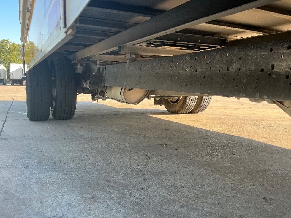 Light Duty Box Truck-Light and Medium Duty Trucks-Ford-2022-E350-Grand Prairie-TX-141,014\n\t\tmiles-$ 21,750 - Image 14