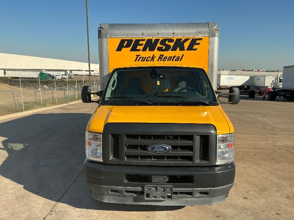 2022 Ford E-350 photo 2