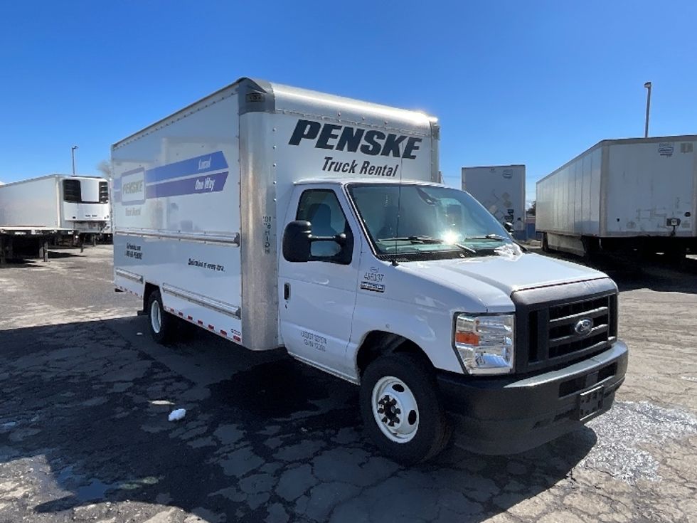 Light Duty Box Truck-Light and Medium Duty Trucks-Ford-2022-E350-Greeley-CO-100,343\n\t\tmiles-$ 32,250 - Image 1