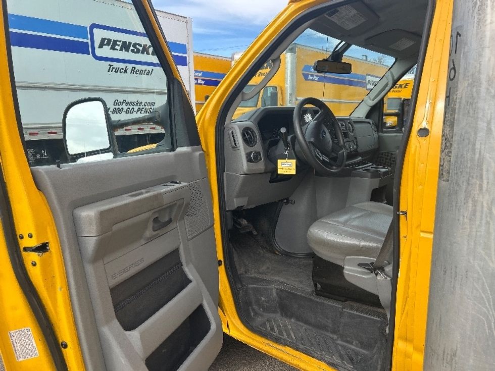 Light Duty Box Truck-Light and Medium Duty Trucks-Ford-2022-E350-Greeley-CO-107,487\n\t\tmiles-$ 27,500 - Image 14