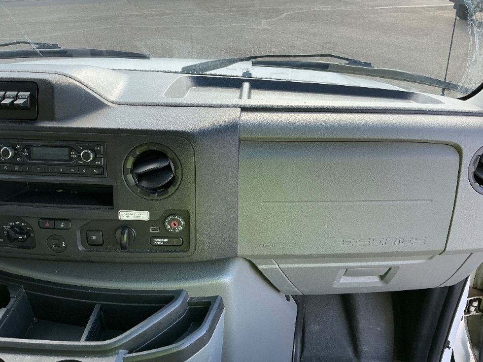 Light Duty Box Truck-Light and Medium Duty Trucks-Ford-2022-E350-Greeley-CO-121,234\n\t\tmiles-$ 28,750 - Image 21