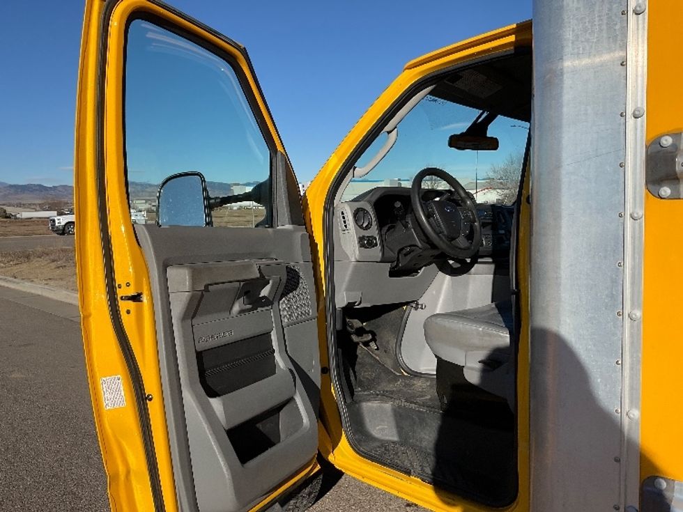 Light Duty Box Truck-Light and Medium Duty Trucks-Ford-2022-E350-Greeley-CO-86,230\n\t\tmiles-$ 31,000 - Image 15