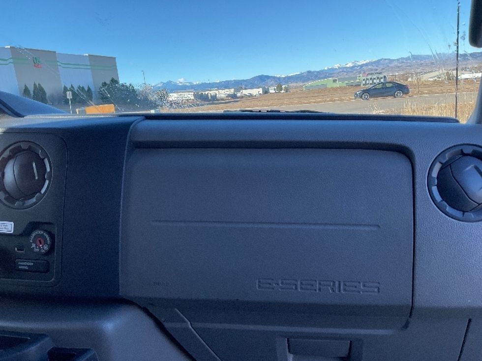 Light Duty Box Truck-Light and Medium Duty Trucks-Ford-2022-E350-Greeley-CO-86,230\n\t\tmiles-$ 31,000 - Image 20