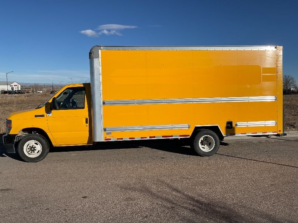 Light Duty Box Truck-Light and Medium Duty Trucks-Ford-2022-E350-Greeley-CO-86,230\n\t\tmiles-$ 31,000 - Image 4