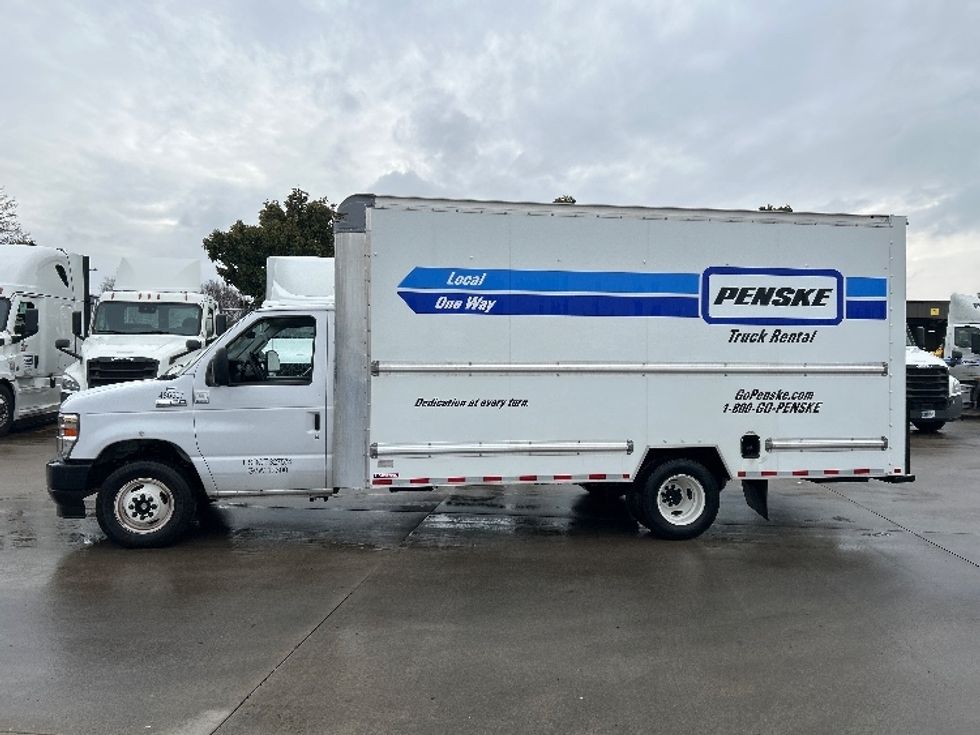 Light Duty Box Truck-Light and Medium Duty Trucks-Ford-2022-E350-Greeley-CO-87,682\n\t\tmiles-$ 34,000 - Image 4
