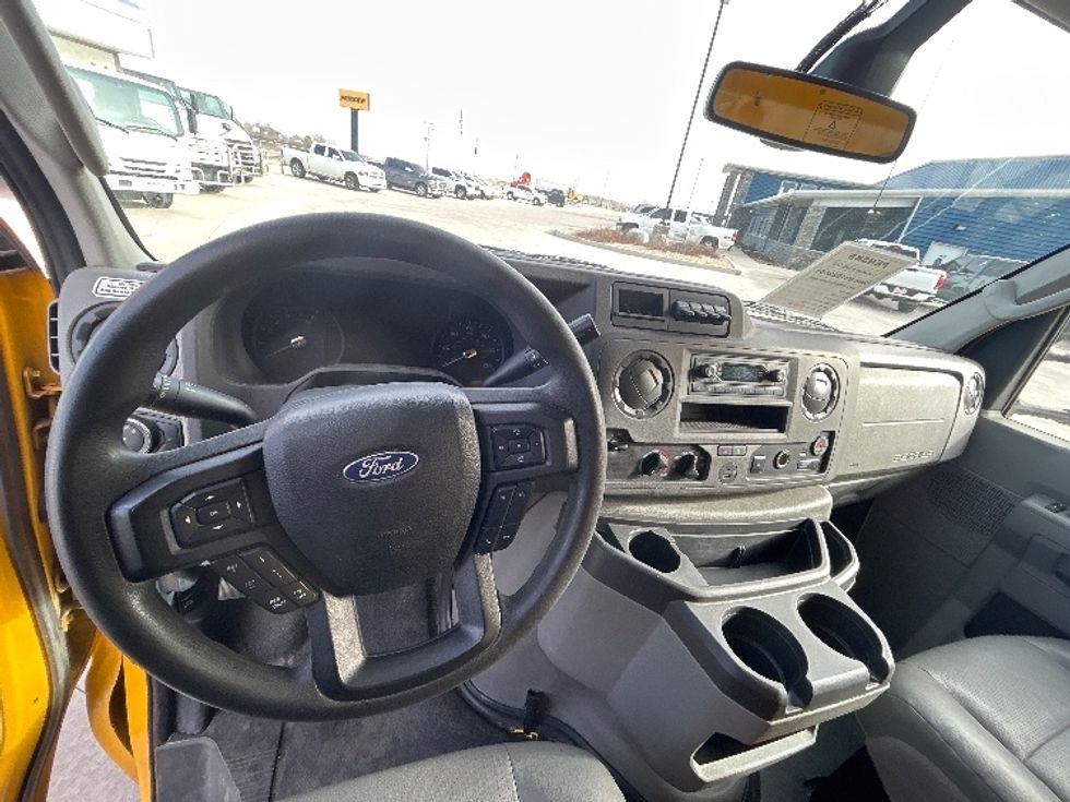 Light Duty Box Truck-Light and Medium Duty Trucks-Ford-2022-E350-Greeley-CO-92,021\n\t\tmiles-$ 30,000 - Image 18
