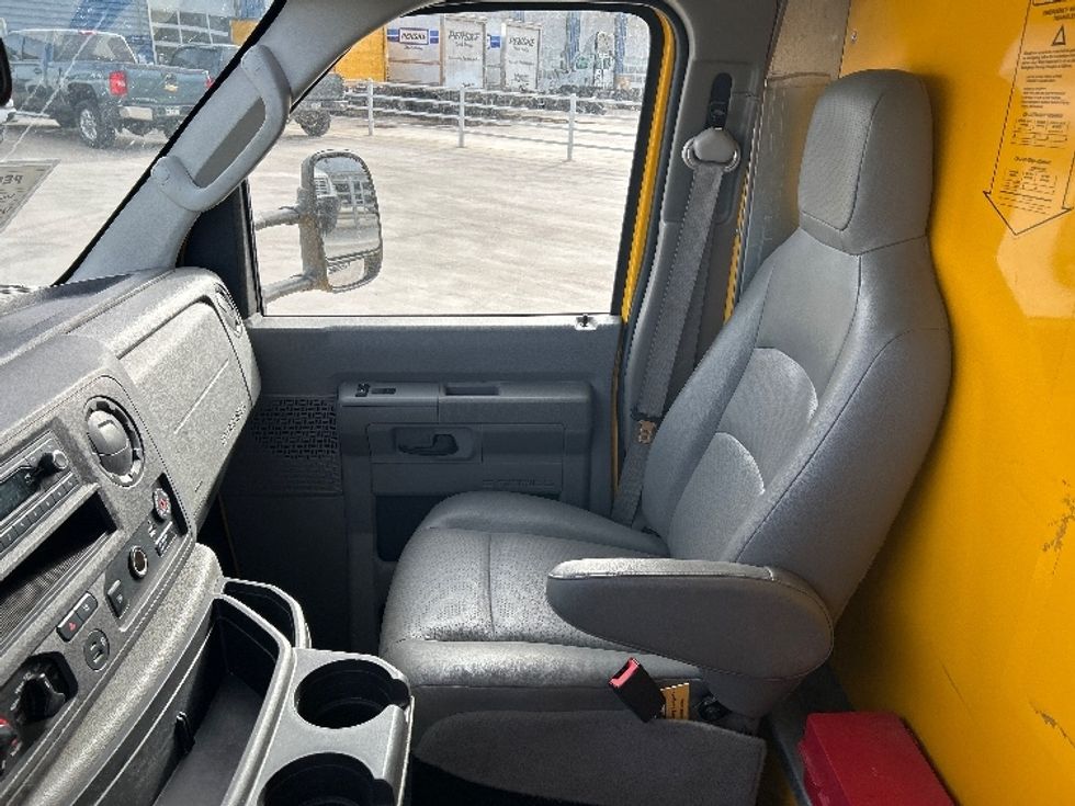 Light Duty Box Truck-Light and Medium Duty Trucks-Ford-2022-E350-Greeley-CO-92,021\n\t\tmiles-$ 30,000 - Image 19