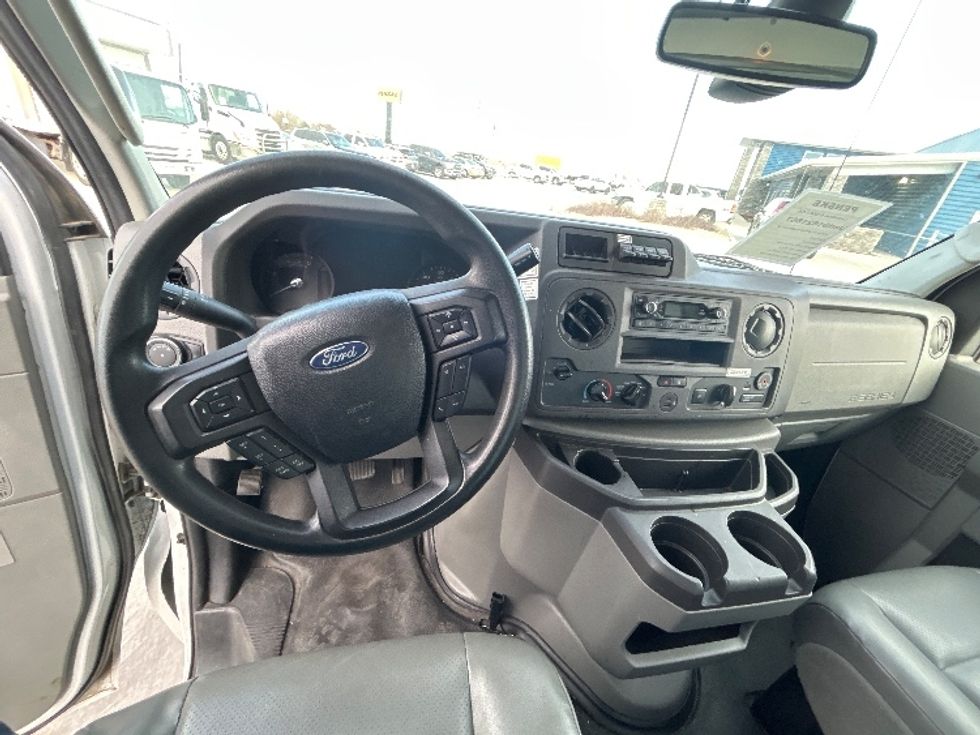 Light Duty Box Truck-Light and Medium Duty Trucks-Ford-2022-E350-Greeley-CO-98,576\n\t\tmiles-$ 32,500 - Image 18