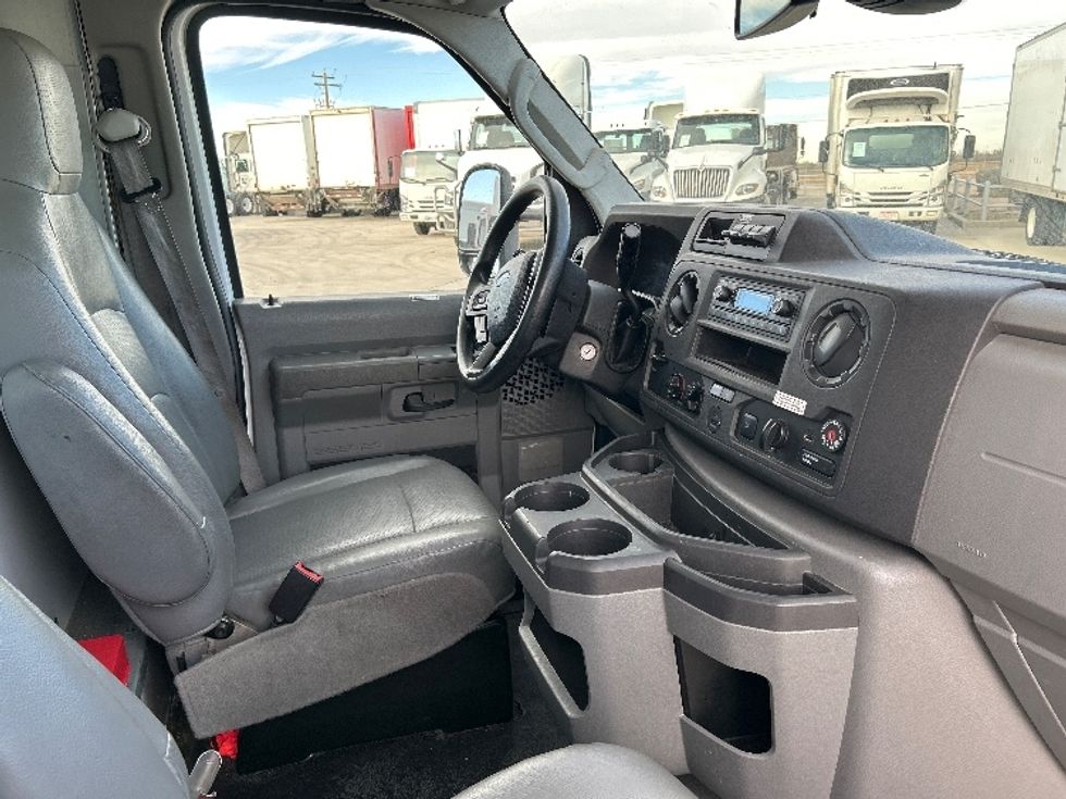 Light Duty Box Truck-Light and Medium Duty Trucks-Ford-2022-E350-Greeley-CO-98,576\n\t\tmiles-$ 32,500 - Image 22