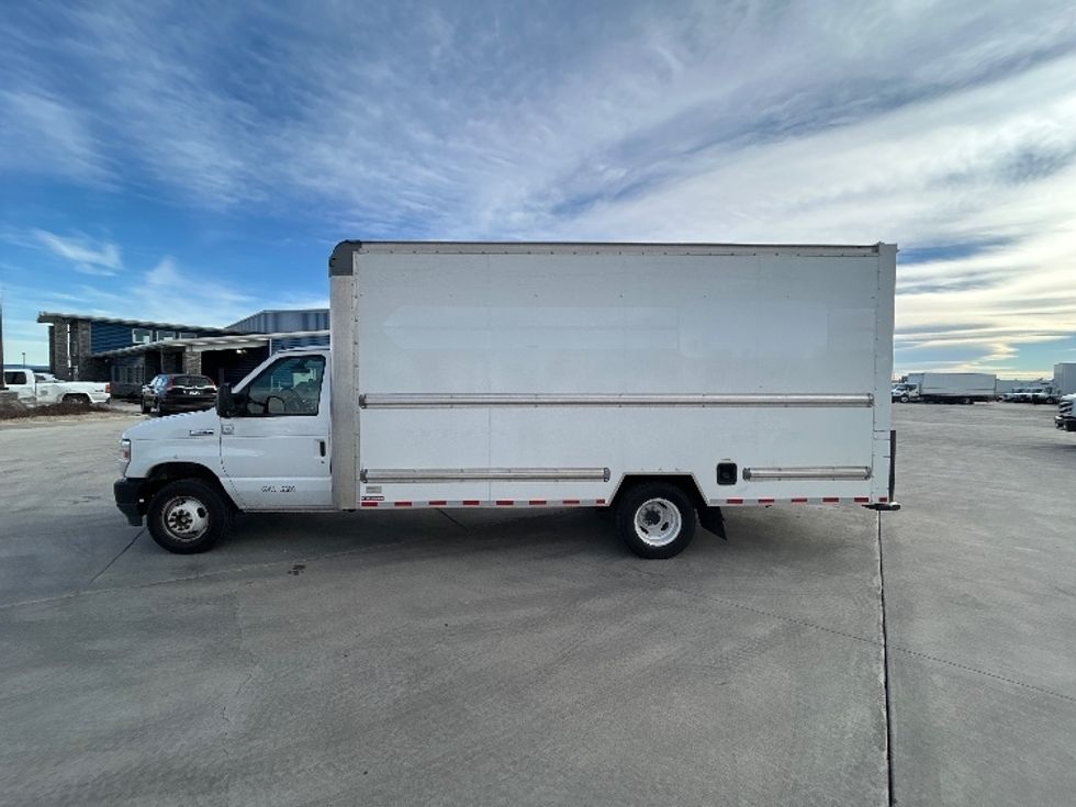 Light Duty Box Truck-Light and Medium Duty Trucks-Ford-2022-E350-Greeley-CO-98,576\n\t\tmiles-$ 32,500 - Image 4