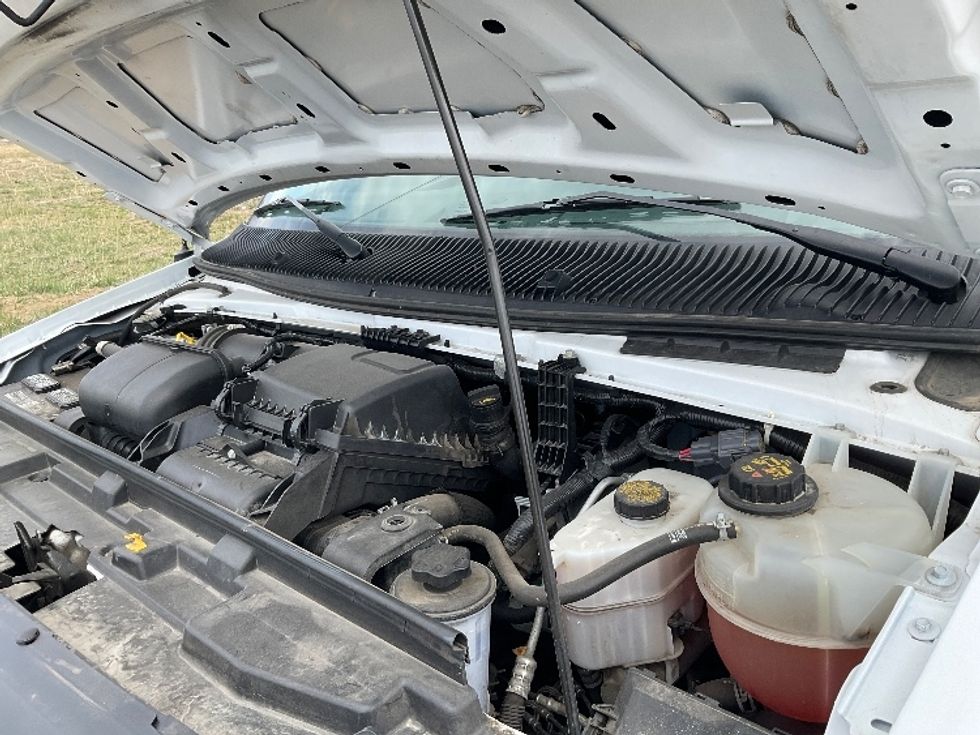 Light Duty Box Truck-Light and Medium Duty Trucks-Ford-2022-E350-Greeley-CO-99,309\n\t\tmiles-$ 32,500 - Image 24