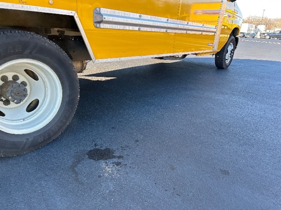 Light Duty Box Truck-Light and Medium Duty Trucks-Ford-2022-E350-Greensboro-NC-115,560\n\t\tmiles-$ 25,750 - Image 14