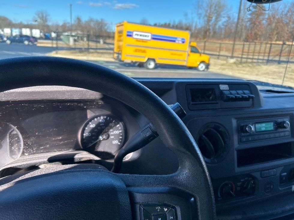 Light Duty Box Truck-Light and Medium Duty Trucks-Ford-2022-E350-Greensboro-NC-115,560\n\t\tmiles-$ 25,750 - Image 17