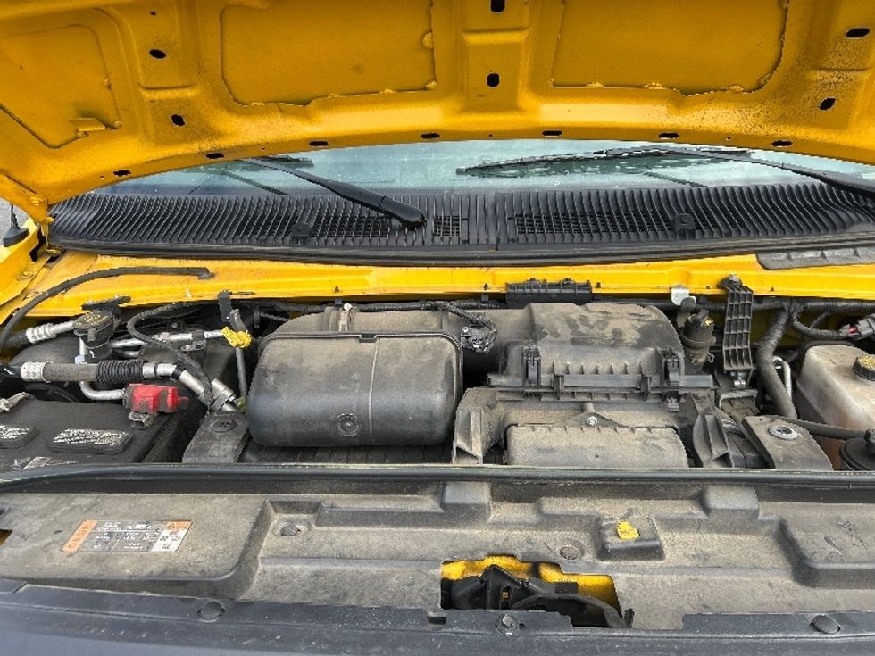 Light Duty Box Truck-Light and Medium Duty Trucks-Ford-2022-E350-Greensboro-NC-115,560\n\t\tmiles-$ 25,750 - Image 24