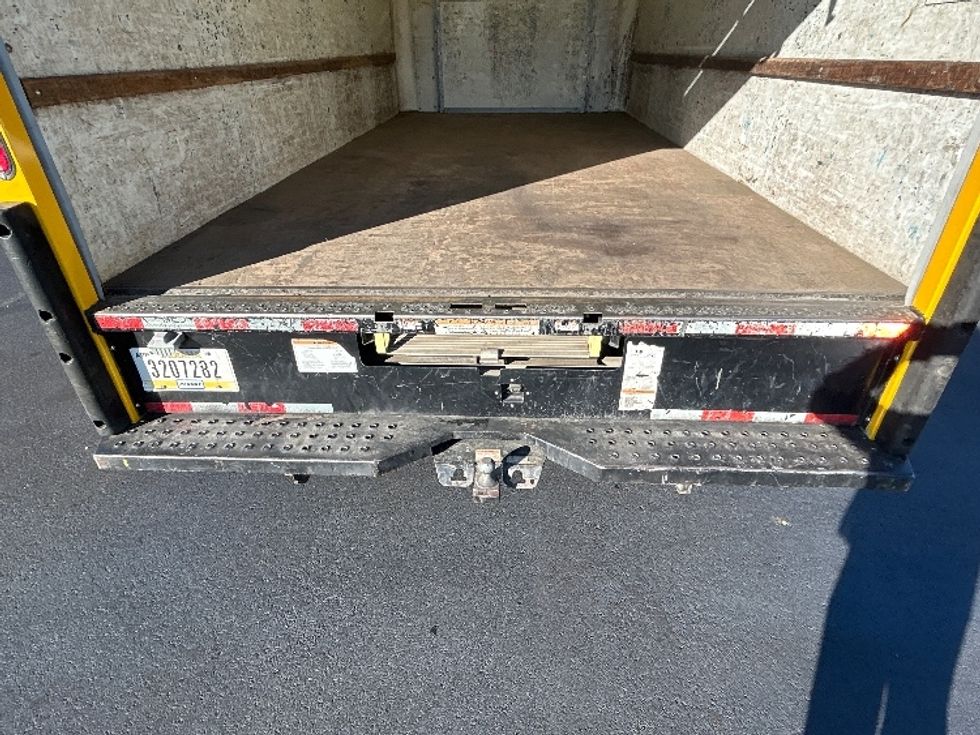 Light Duty Box Truck-Light and Medium Duty Trucks-Ford-2022-E350-Greensboro-NC-115,560\n\t\tmiles-$ 25,750 - Image 9