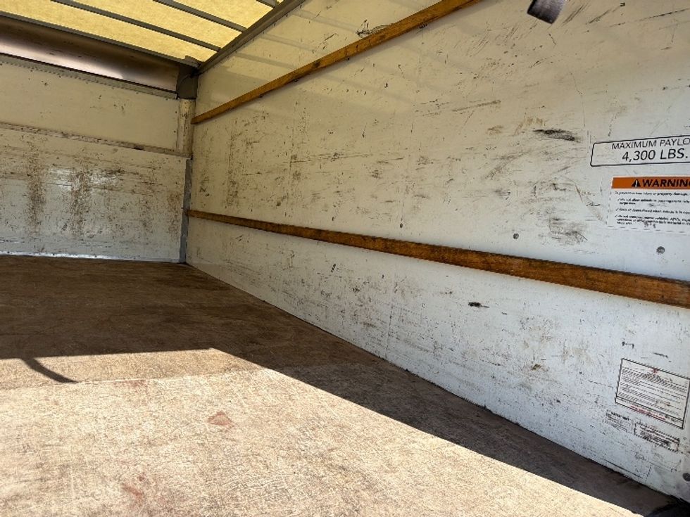 Light Duty Box Truck-Light and Medium Duty Trucks-Ford-2022-E350-Greensboro-NC-182,799\n\t\tmiles-$ 17,500 - Image 11