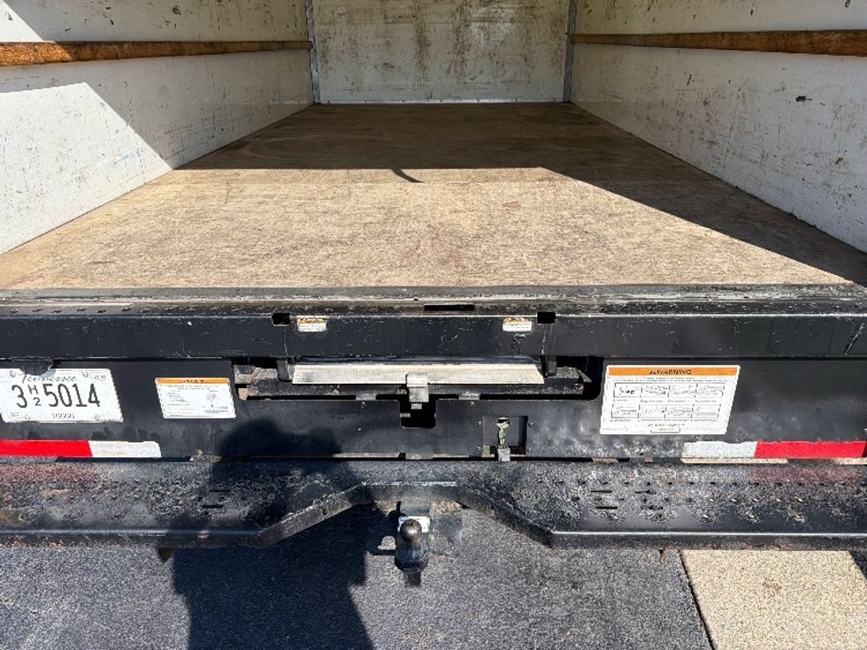 Light Duty Box Truck-Light and Medium Duty Trucks-Ford-2022-E350-Greensboro-NC-182,799\n\t\tmiles-$ 17,500 - Image 9