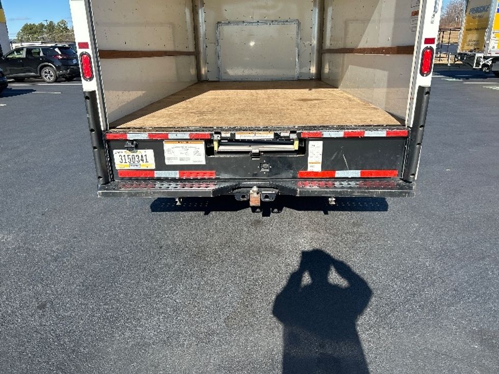 Light Duty Box Truck-Light and Medium Duty Trucks-Ford-2022-E350-Greensboro-NC-85,915\n\t\tmiles-$ 33,250 - Image 10