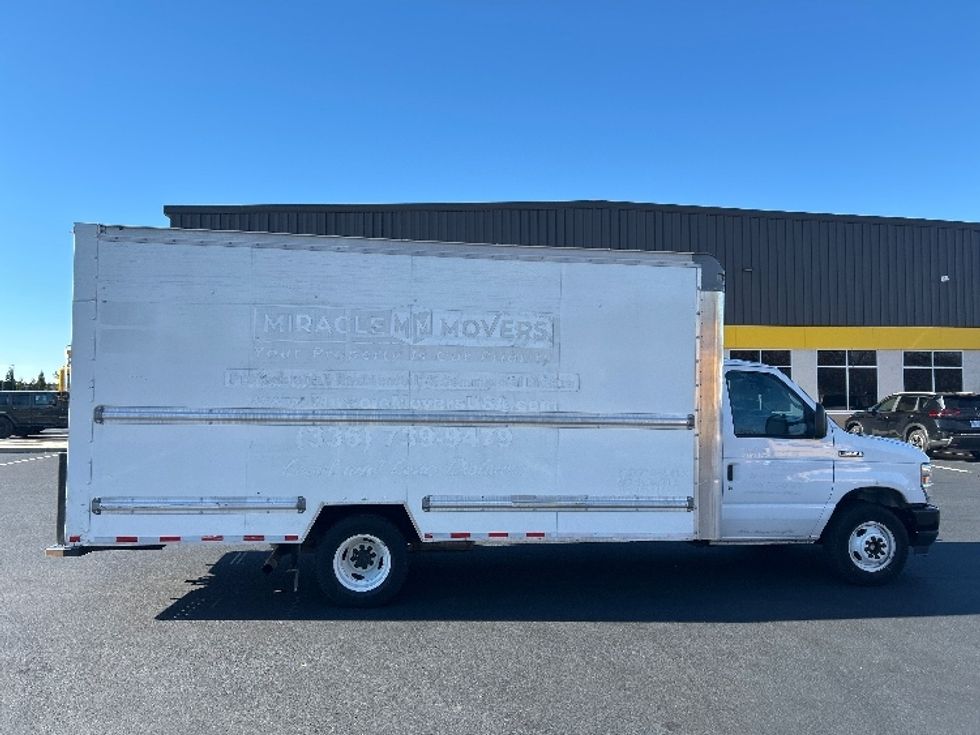 Light Duty Box Truck-Light and Medium Duty Trucks-Ford-2022-E350-Greensboro-NC-85,915\n\t\tmiles-$ 33,250 - Image 16