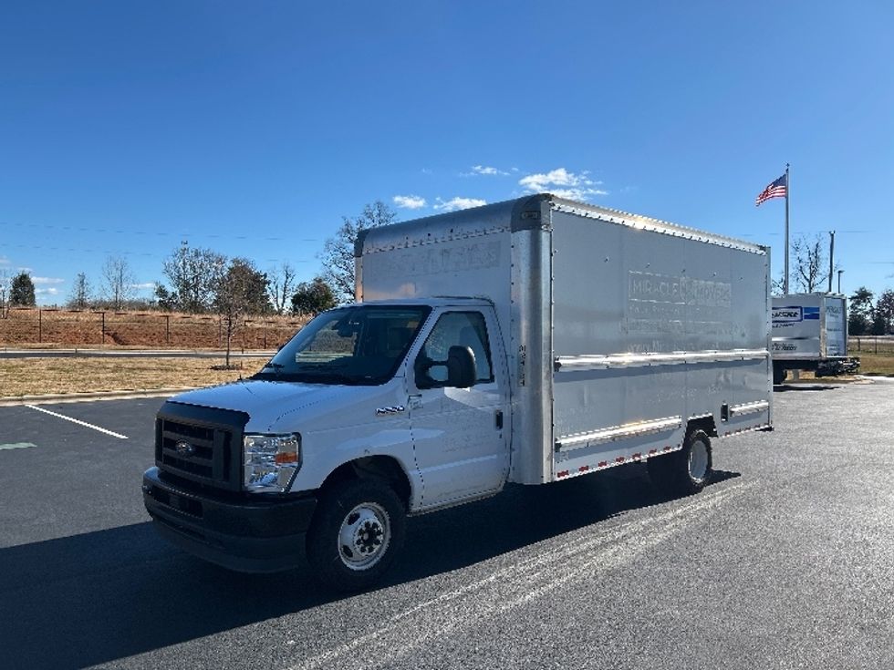 Light Duty Box Truck-Light and Medium Duty Trucks-Ford-2022-E350-Greensboro-NC-85,915\n\t\tmiles-$ 33,250 - Image 3