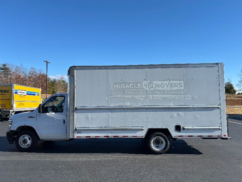 Light Duty Box Truck-Light and Medium Duty Trucks-Ford-2022-E350-Greensboro-NC-85,915\n\t\tmiles-$ 33,250 - Image 4