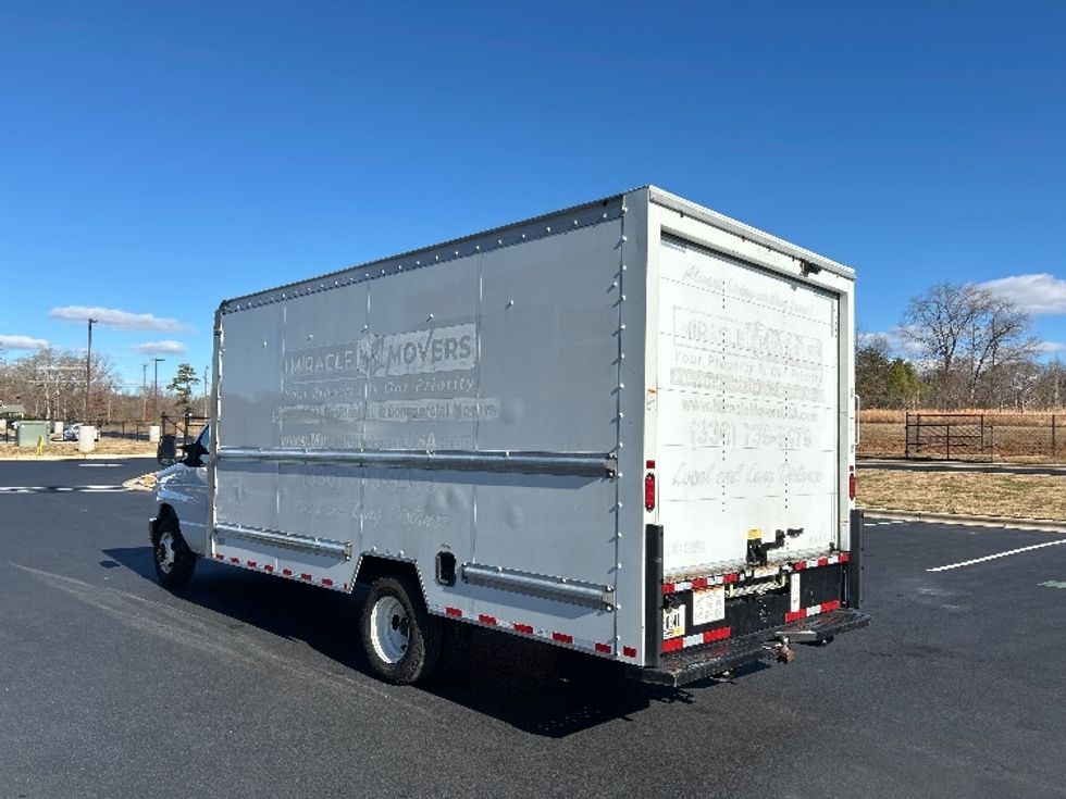 Light Duty Box Truck-Light and Medium Duty Trucks-Ford-2022-E350-Greensboro-NC-85,915\n\t\tmiles-$ 33,250 - Image 6