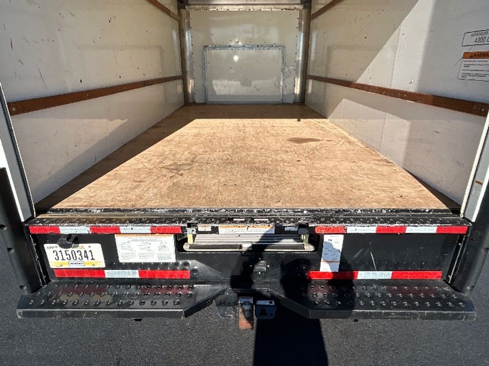 Light Duty Box Truck-Light and Medium Duty Trucks-Ford-2022-E350-Greensboro-NC-85,915\n\t\tmiles-$ 33,250 - Image 7