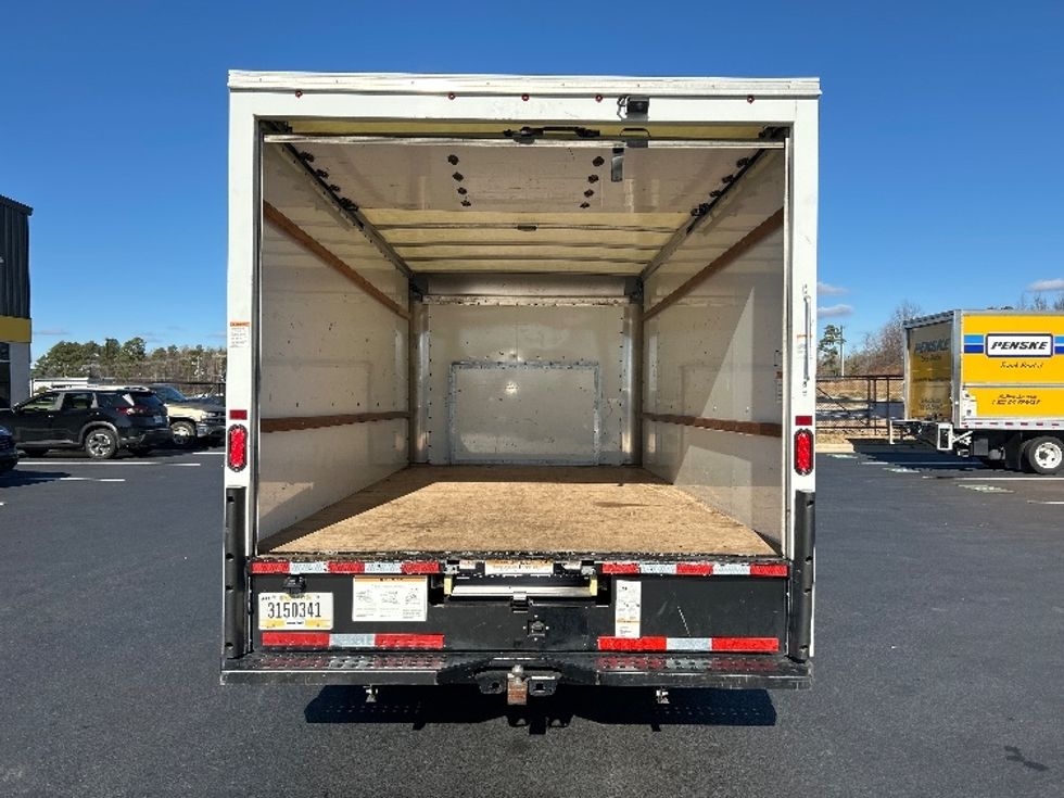 Light Duty Box Truck-Light and Medium Duty Trucks-Ford-2022-E350-Greensboro-NC-85,915\n\t\tmiles-$ 33,250 - Image 9