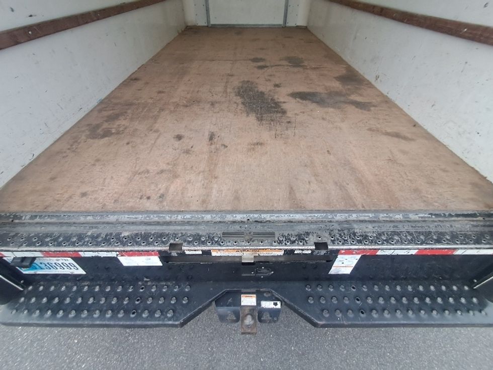 Light Duty Box Truck-Light and Medium Duty Trucks-Ford-2022-E350-Greensboro-NC-87,702\n\t\tmiles-$ 32,750 - Image 10