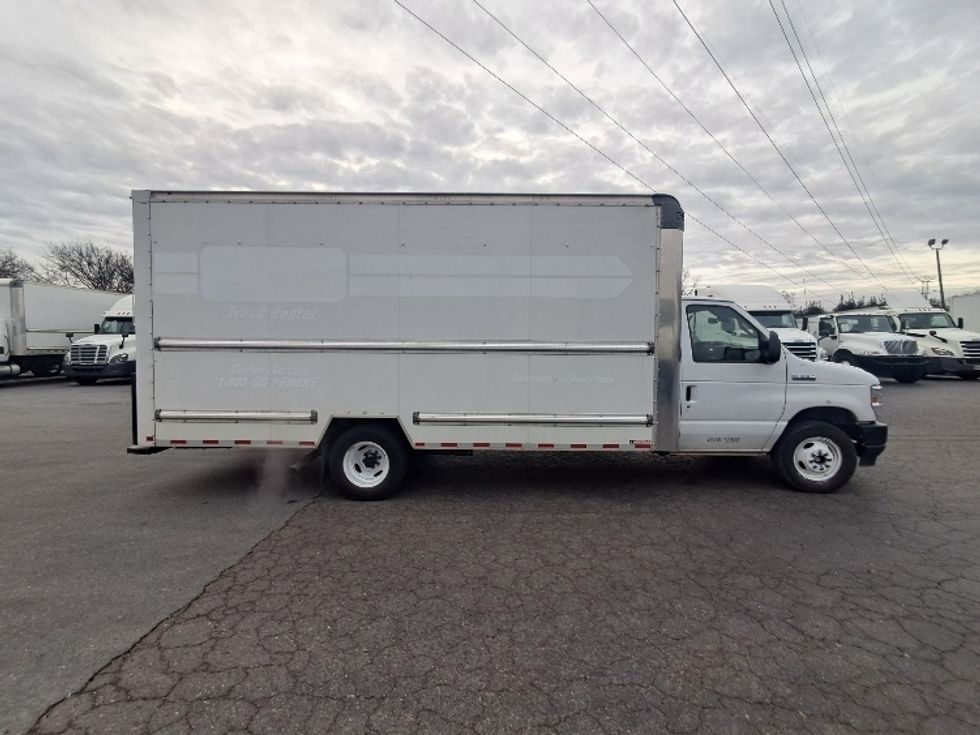 Light Duty Box Truck-Light and Medium Duty Trucks-Ford-2022-E350-Greensboro-NC-87,702\n\t\tmiles-$ 32,750 - Image 15