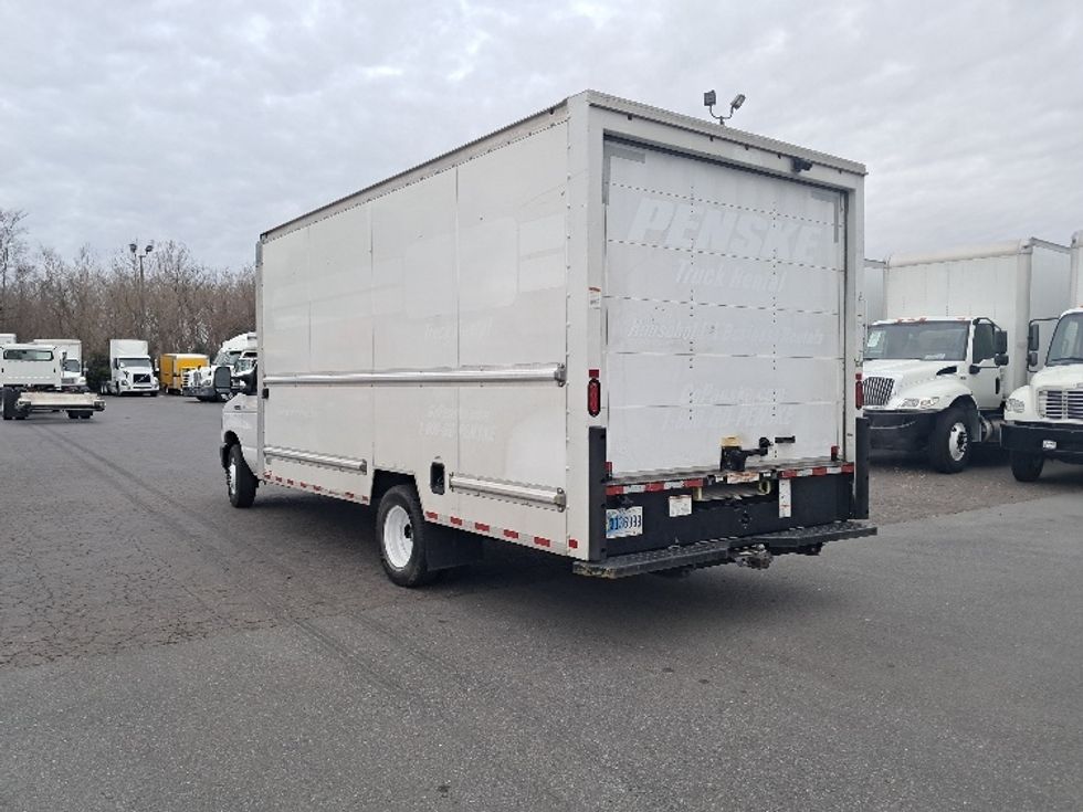 Light Duty Box Truck-Light and Medium Duty Trucks-Ford-2022-E350-Greensboro-NC-87,702\n\t\tmiles-$ 32,750 - Image 6