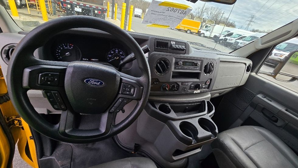 Light Duty Box Truck-Light and Medium Duty Trucks-Ford-2022-E350-Greensboro-NC-89,186\n\t\tmiles-$ 31,000 - Image 18