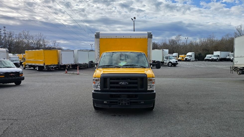 Light Duty Box Truck-Light and Medium Duty Trucks-Ford-2022-E350-Greensboro-NC-89,186\n\t\tmiles-$ 31,000 - Image 2