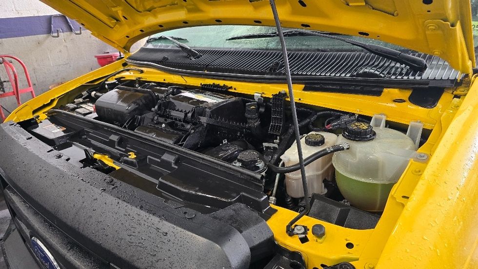 Light Duty Box Truck-Light and Medium Duty Trucks-Ford-2022-E350-Greensboro-NC-89,186\n\t\tmiles-$ 31,000 - Image 24