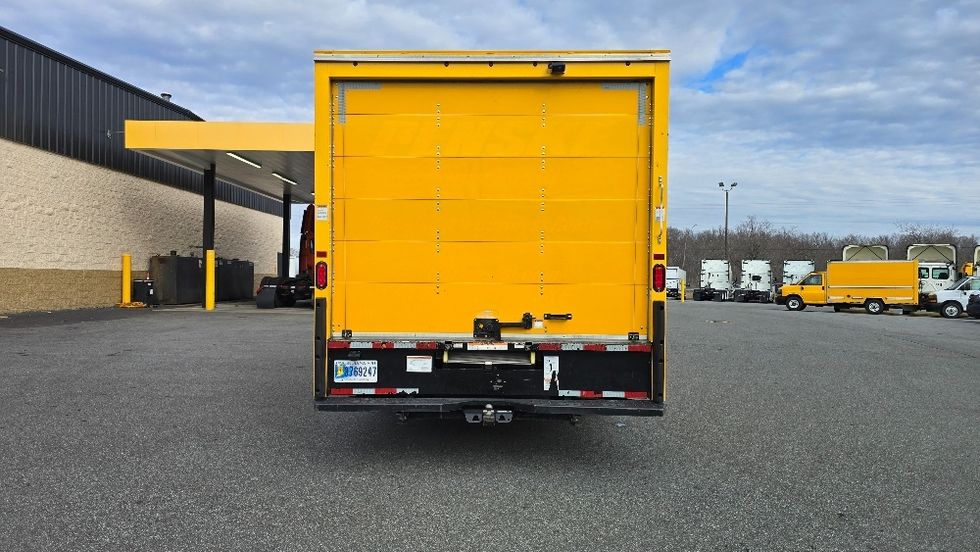 Light Duty Box Truck-Light and Medium Duty Trucks-Ford-2022-E350-Greensboro-NC-89,186\n\t\tmiles-$ 31,000 - Image 7