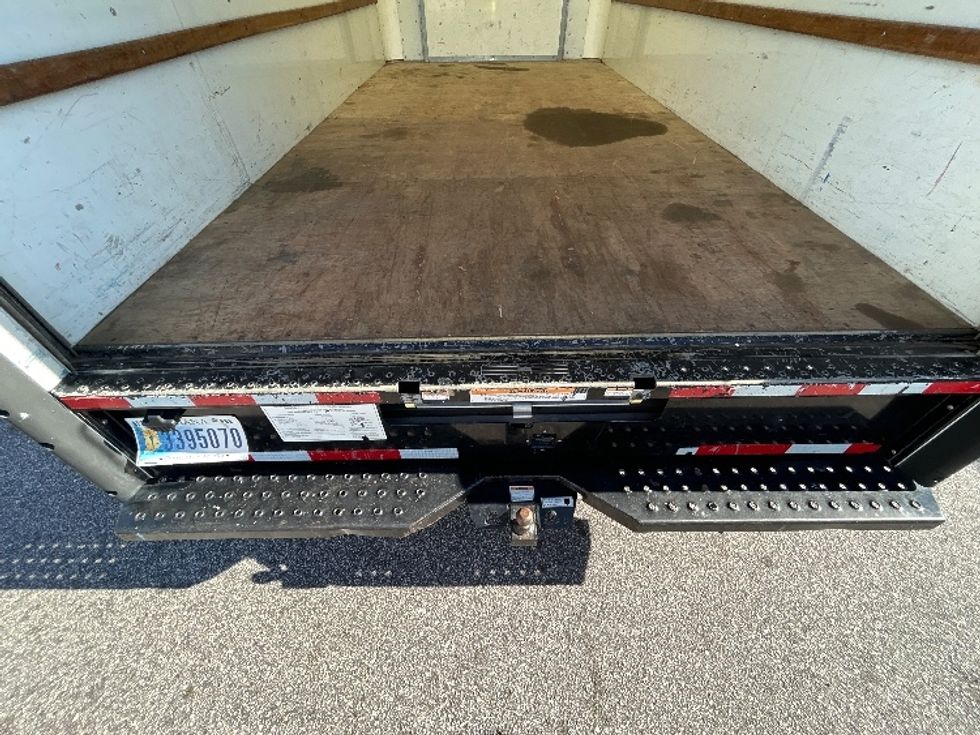 Light Duty Box Truck-Light and Medium Duty Trucks-Ford-2022-E350-Greenville-SC-86,326\n\t\tmiles-$ 34,500 - Image 10