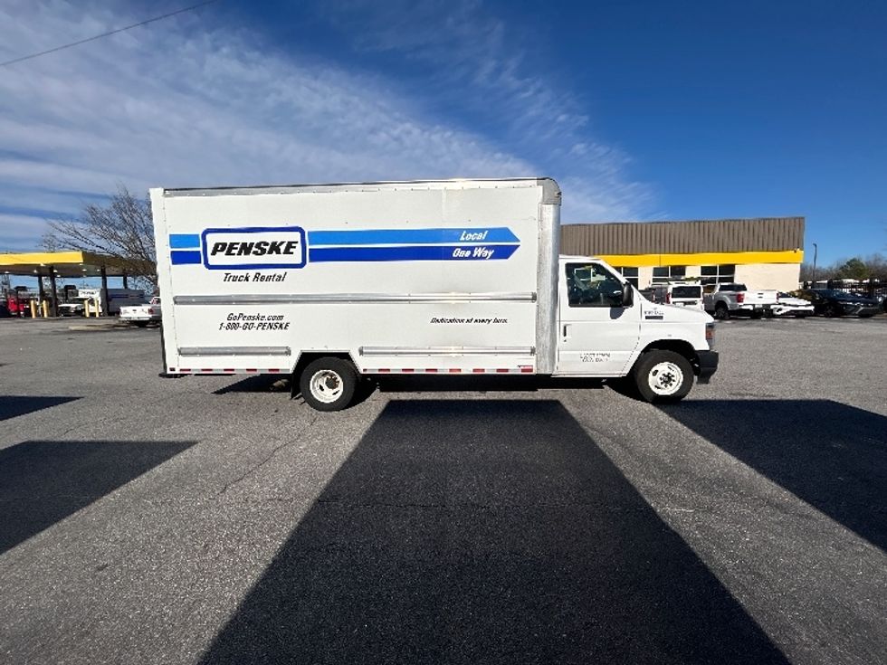 Light Duty Box Truck-Light and Medium Duty Trucks-Ford-2022-E350-Greenville-SC-86,326\n\t\tmiles-$ 34,500 - Image 15
