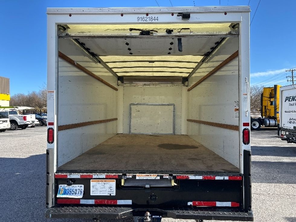 Light Duty Box Truck-Light and Medium Duty Trucks-Ford-2022-E350-Greenville-SC-86,326\n\t\tmiles-$ 34,500 - Image 8