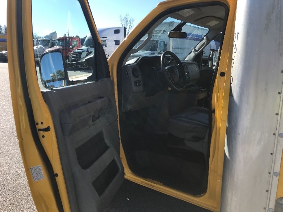 Light Duty Box Truck-Light and Medium Duty Trucks-Ford-2022-E350-Greenville-SC-97,126\n\t\tmiles-$ 30,000 - Image 16