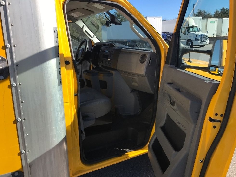 Light Duty Box Truck-Light and Medium Duty Trucks-Ford-2022-E350-Greenville-SC-97,126\n\t\tmiles-$ 30,000 - Image 20